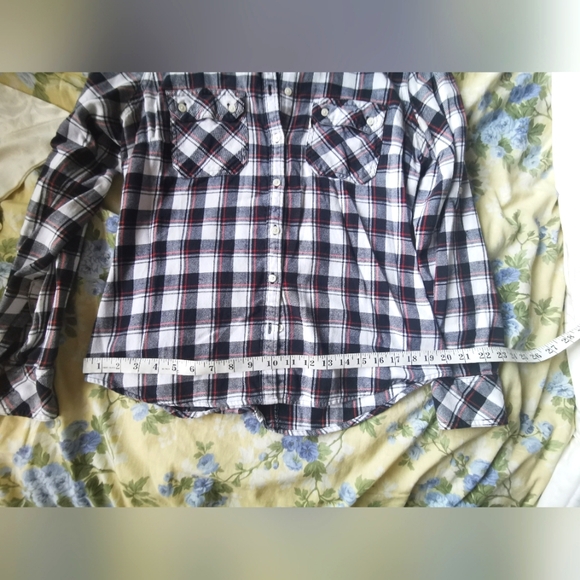 Levi's plaid Button up shirt - Picture 6 of 7